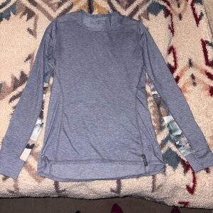Alpine fit Alaska Gray Long Sleeve Top